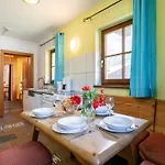 Schweizerhof Enzian شقة